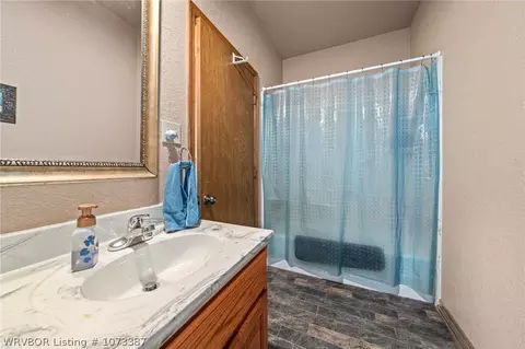 Bath - 1308 Raleigh St, Lavaca, AR 72941 photo 4 of 5