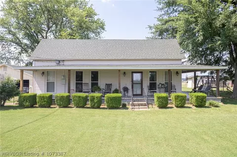 1308 Raleigh St, Lavaca, AR 72941