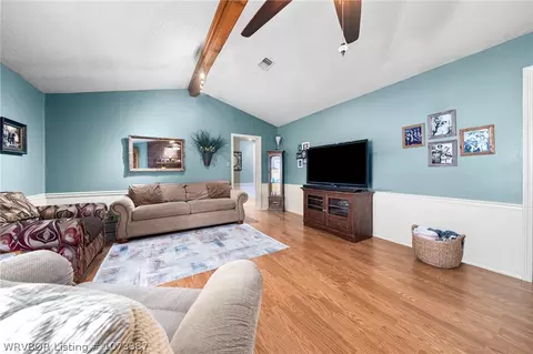 Living - 1308 Raleigh St, Lavaca, AR 72941 photo 2 of 2