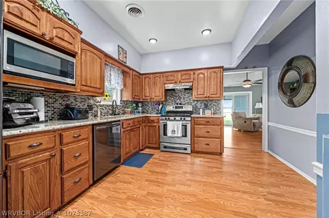 Kitchen - 1308 Raleigh St, Lavaca, AR 72941 photo 2 of 2