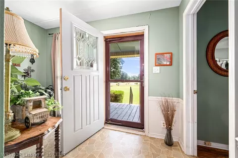 Entry Way - 1308 Raleigh St, Lavaca, AR 72941 photo 1 of 4