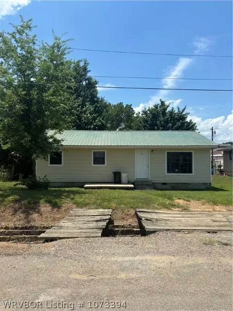 106 Mark St, Wister, OK 74966