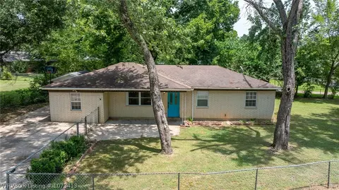 1823 Carefree Ln, Booneville, AR 72927