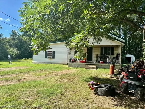 3200 E Highway 64, Alma, AR 72921