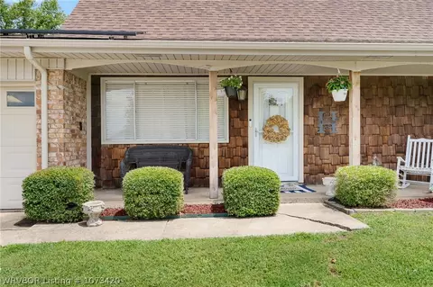 218 Baylor Cir, Fort Smith, AR 72908 photo 2