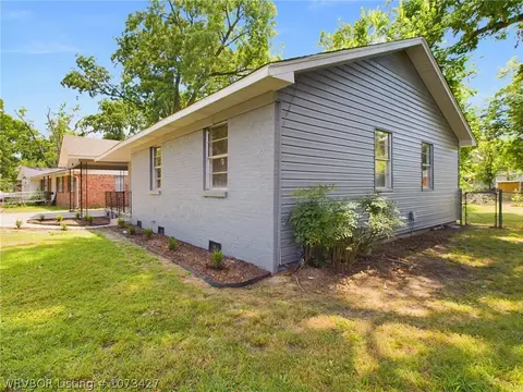 2223 55th Ln, Fort Smith, AR 72904 photo 3