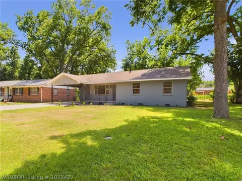 2223 55th Ln, Fort Smith, AR 72904 photo 2