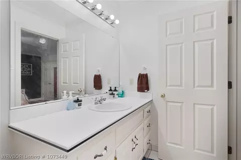 Bath - 608 7th St, Barling, AR 72923 photo 1 of 5