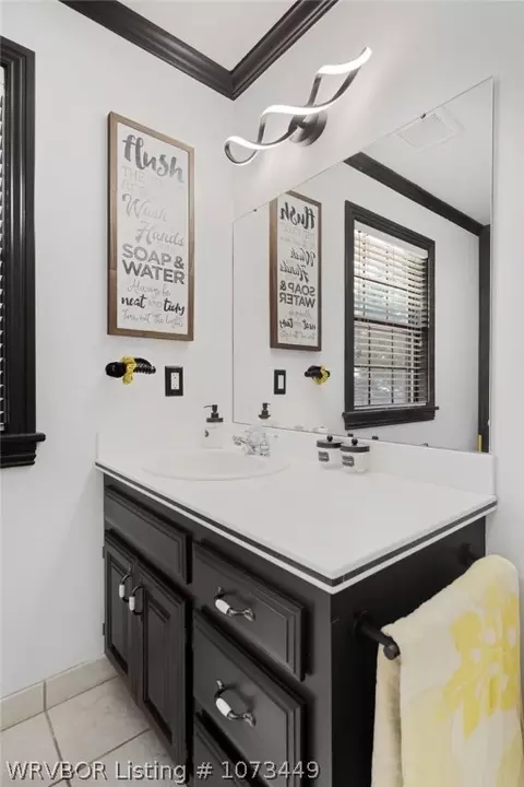 Bath - 608 7th St, Barling, AR 72923 photo 3 of 5