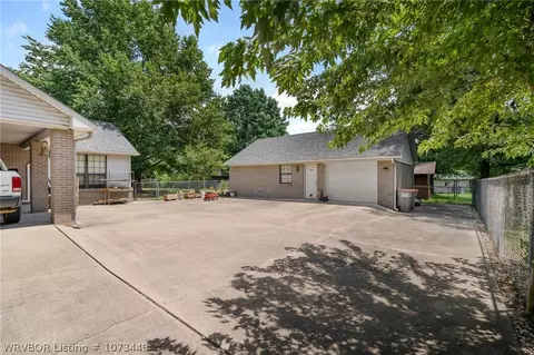 Exterior - 608 7th St, Barling, AR 72923 photo 3 of 5