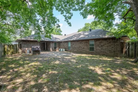 Exterior - 400 E Carney St, Paris, AR 72855 photo 4 of 6