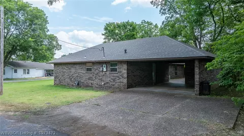 Exterior - 400 E Carney St, Paris, AR 72855 photo 6 of 6