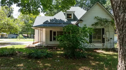 303 Seventh St, Charleston, AR 72933