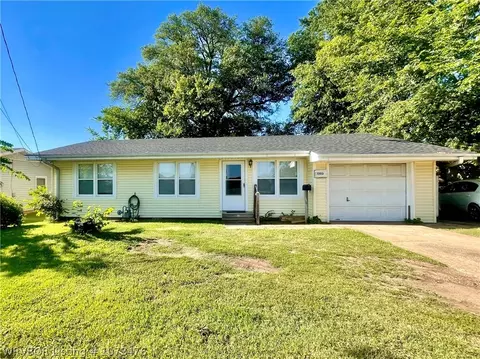 1303 Fresno St, Fort Smith, AR 72901