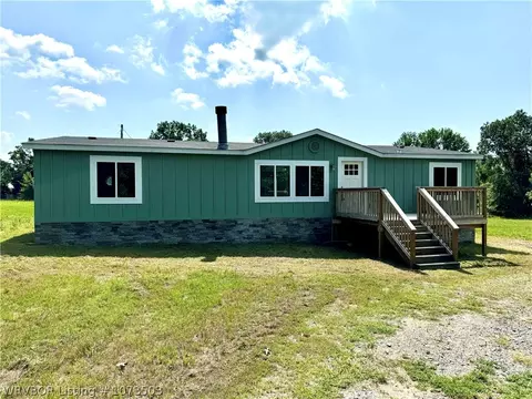 9000 Bearclaw Rd, Mulberry, AR 72947