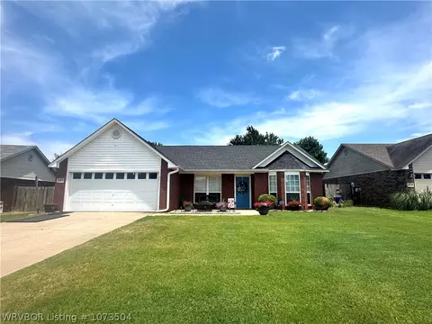 609 38th St, Van Buren, AR 72956