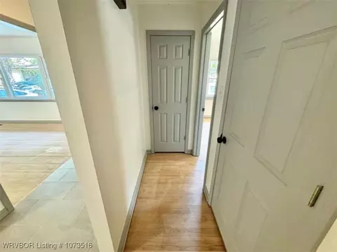 Entry Way - 4 Raleigh Cir, Fort Smith, AR 72901 photo 3 of 3