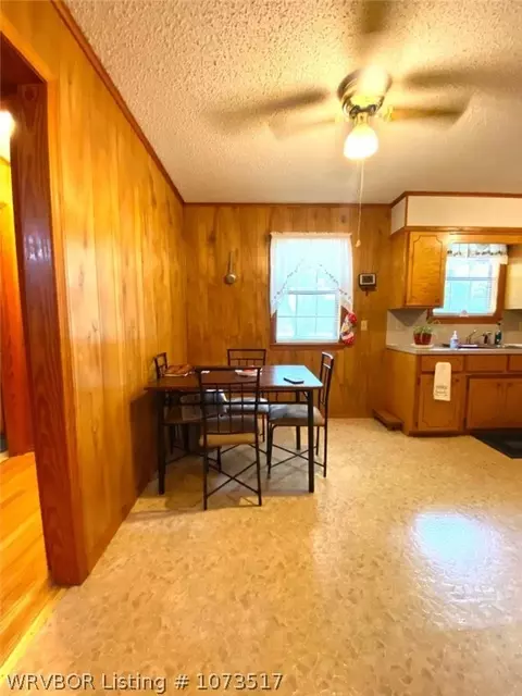 Dining - 409 Nickell St, Ozark, AR 72949 photo 1 of 1