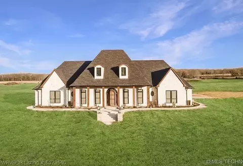 10481 S 4690, Sallisaw, OK 74955