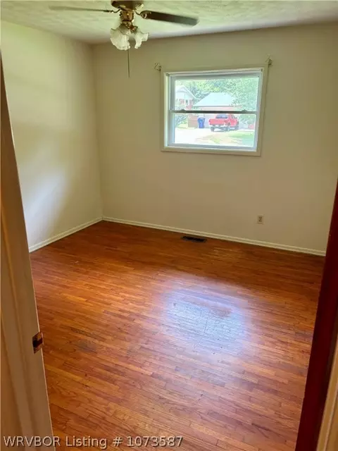 Bedroom - 2815 S 34th St, Fort Smith, AR 72903 photo 2 of 2