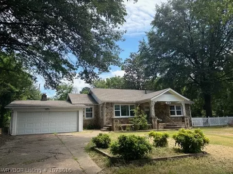 306 N 19th St, Van Buren, AR 72956