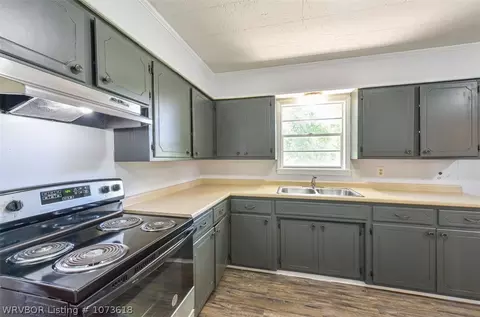 Kitchen - 1001 Highway 253, Lavaca, AR 72941 photo 2 of 3