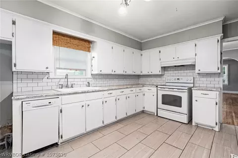 Kitchen - 2300 S N St, Fort Smith, AR 72901 photo 1 of 4