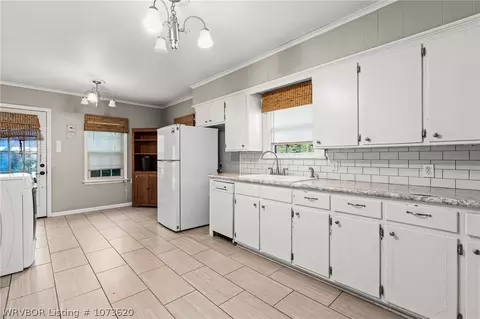 Kitchen - 2300 S N St, Fort Smith, AR 72901 photo 2 of 4