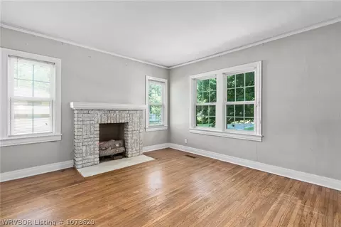 Living - 2300 S N St, Fort Smith, AR 72901 photo 3 of 6