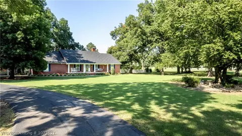 4809 Skywood Dr, Fort Smith, AR 72904
