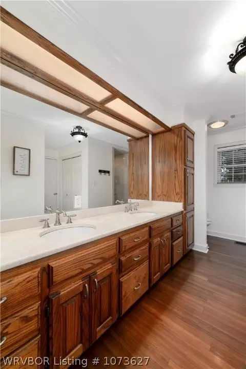 Bath - 4809 Skywood Dr, Fort Smith, AR 72904 photo 1 of 6