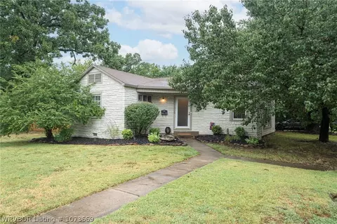 2125 S Q St, Fort Smith, AR 72901