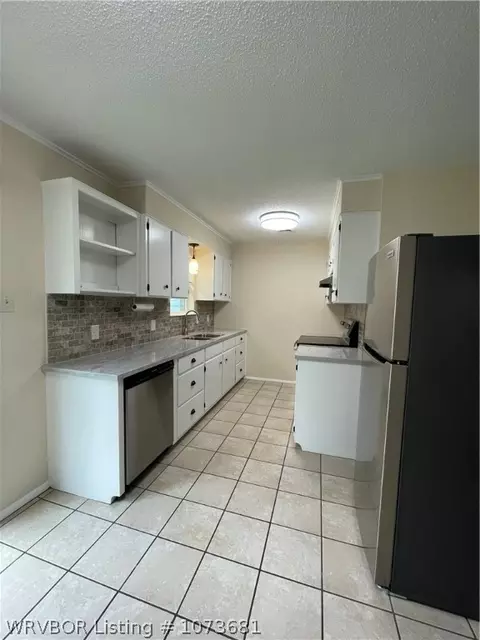 Kitchen - 909 Pattie Ln, Barling, AR 72923 photo 1 of 3