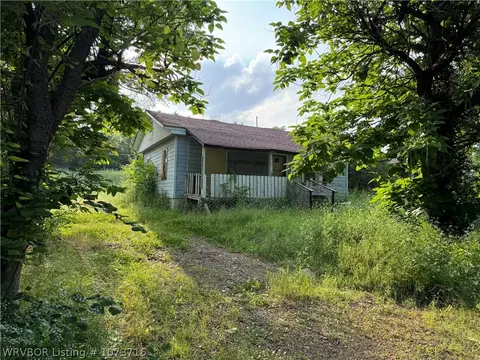108 Park Ave, Poteau, OK 74953
