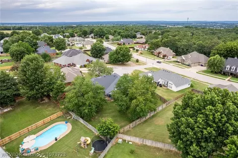 View/Area - 10905 Cork Ct, Fort Smith, AR 72908 photo 5 of 7