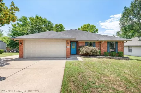 403 Crestview Dr, Van Buren, AR 72956