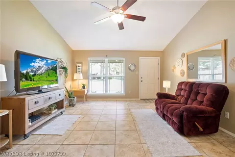 Living - 2405 Pine Ln, Barling, AR 72923 photo 2 of 2
