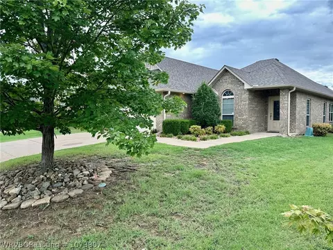 Exterior - 2904 Brighton Ct, Fort Smith, AR 72903 photo 3 of 9