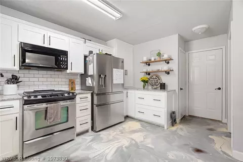 606 I Cir, Barling, AR 72923 photo 10