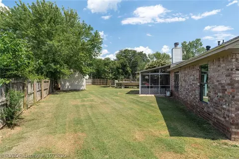 606 I Cir, Barling, AR 72923 photo 26