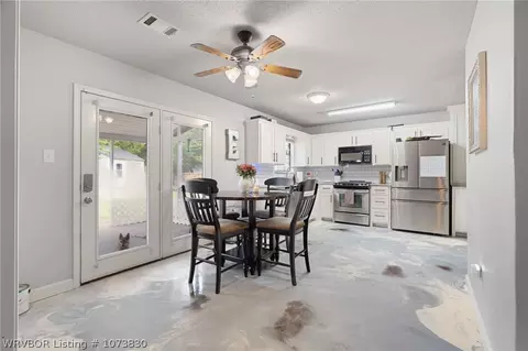 606 I Cir, Barling, AR 72923 photo 11