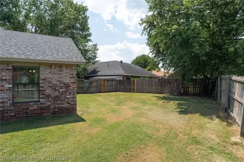 606 I Cir, Barling, AR 72923 photo 25