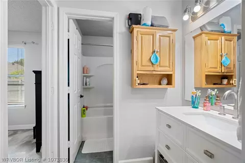 606 I Cir, Barling, AR 72923 photo 21