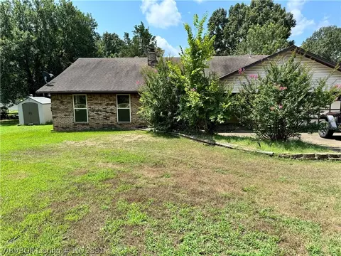 2207 Lakeside Dr, Greenwood, AR 72936