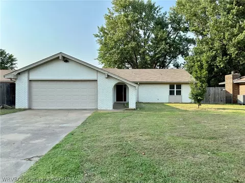 2813 Kendall Ave, Fort Smith, AR 72908