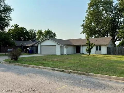 2813 Kendall Ave, Fort Smith, AR 72908 photo 2