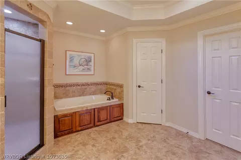 Bath - 8823 Lakeside, Fort Smith, AR 72903 photo 2 of 5