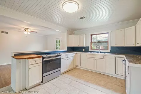 Kitchen - 3700 Boston St, Fort Smith, AR 72903 photo 2 of 3