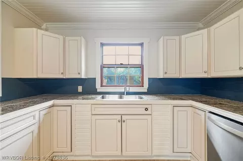 Kitchen - 3700 Boston St, Fort Smith, AR 72903 photo 3 of 3