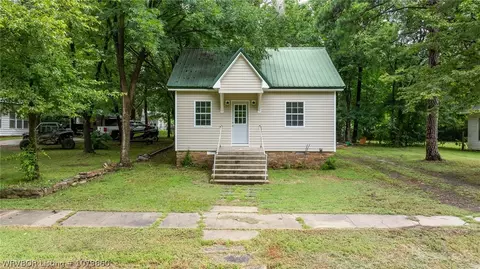 365 W 4th St, Booneville, AR 72927